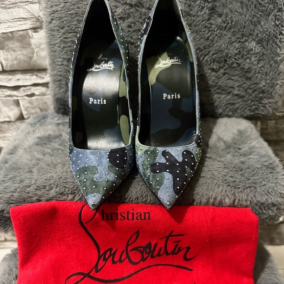 Sold ****Christan Louboutin 37 * OBO * - Picture 4 of 11
